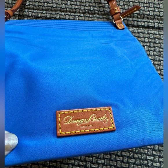 NEW🔥Dooney & Bourke SUMMER North/South😎Crossbody Travel Bag💙🧡💚 Must SEE👀🔥 - Picture 7 of 10